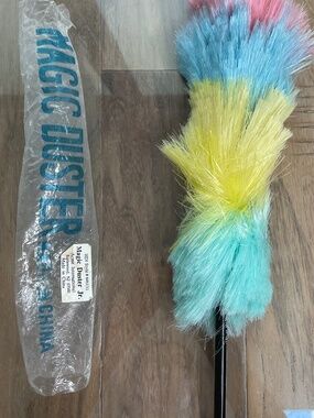 Vintage Magic Duster with Storage Sleeve